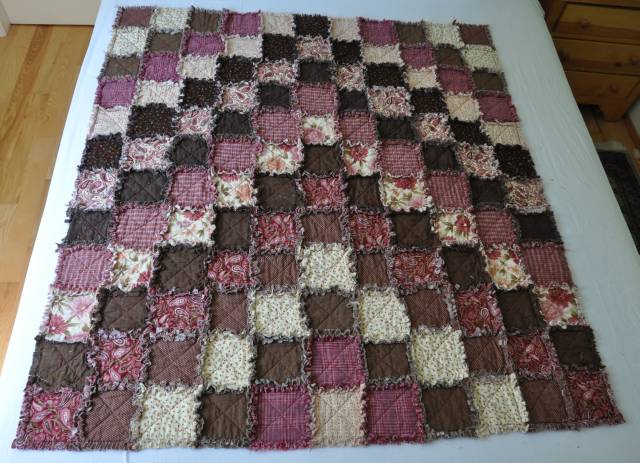 Front of rag quilt.
